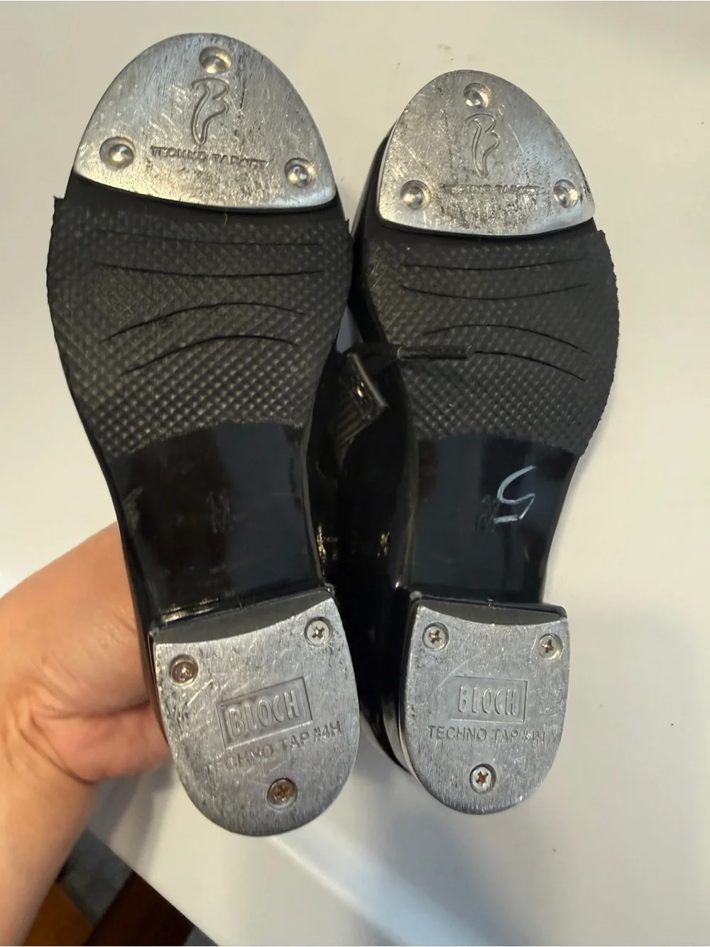 Bloch Girls Size 4H Black Patent Lace-Up Techno Tap Shoes